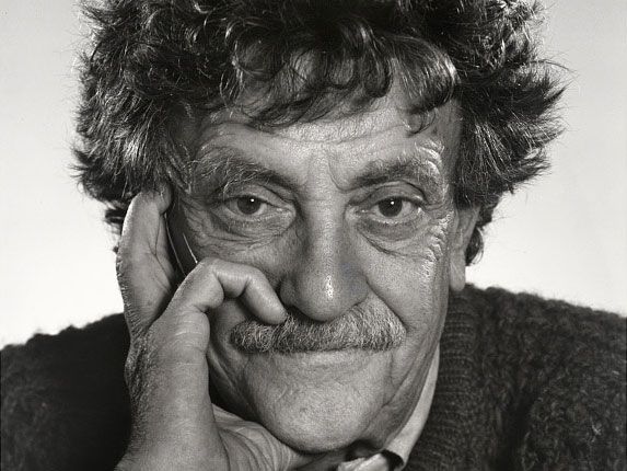 Kurt Vonnegut: “perché proprio tu? Perché chiunque altro, allora?”